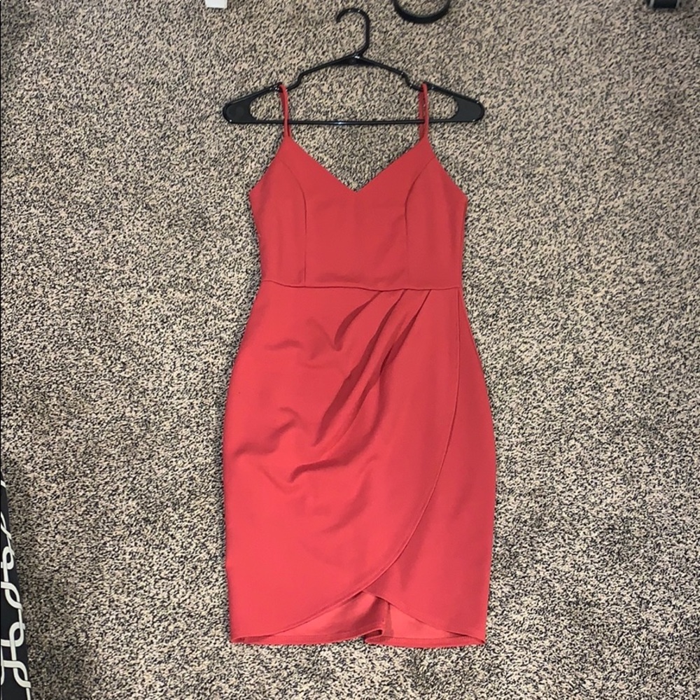 ‼️FINAL SALE‼️LuLu’s Body-con Dress